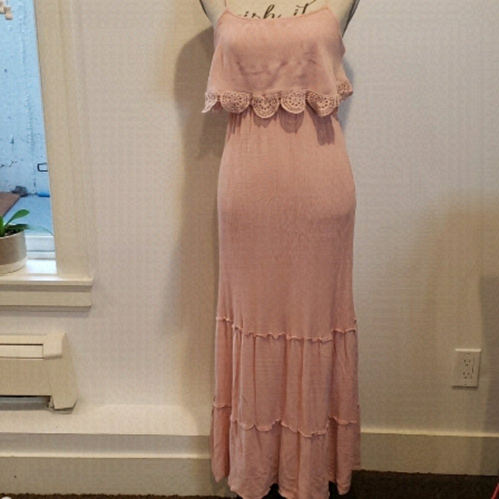 𝅺LOVE FIRE Crinkle tiered scalloped crochet maxi